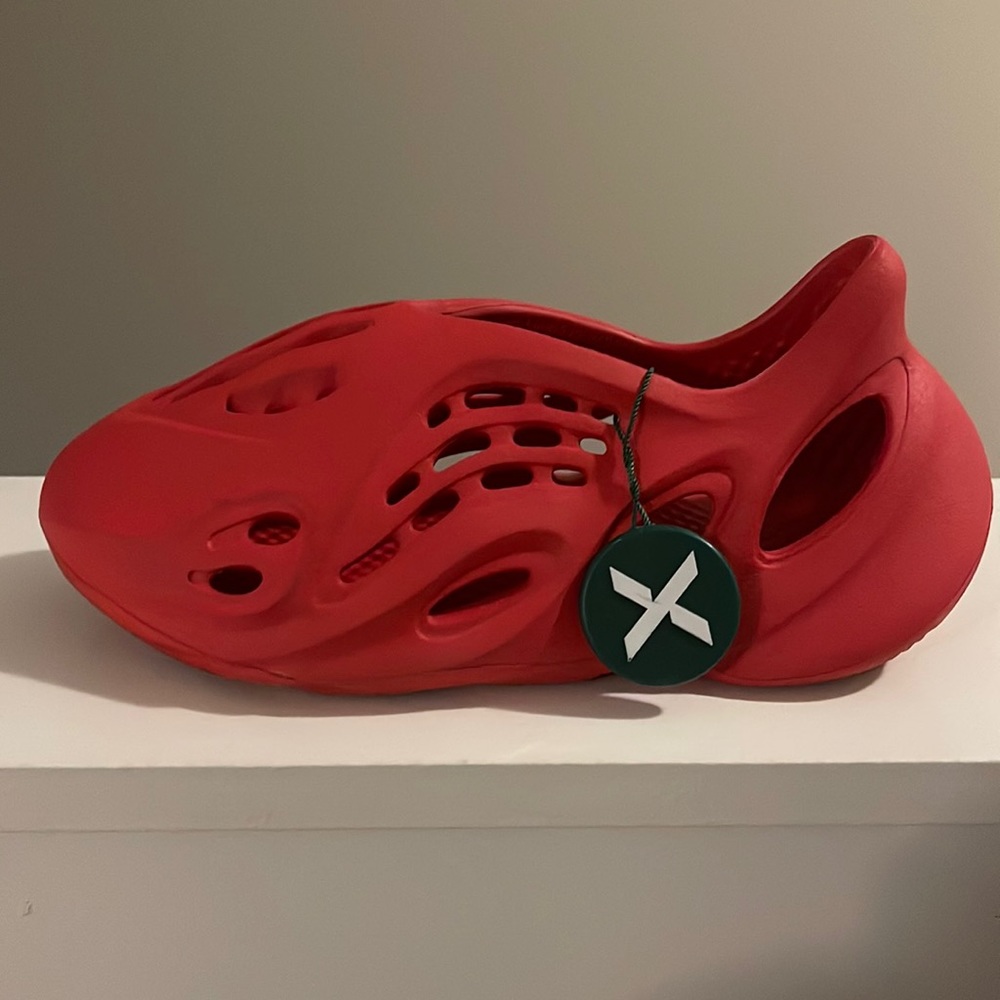 Yeezy foam RUNNER